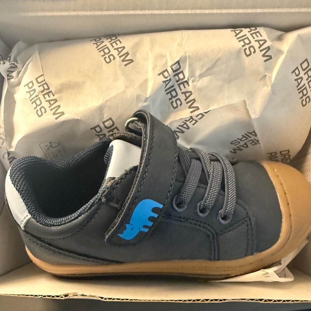 Dream Pairs Kids' Dark Blue and Tan Sneakers